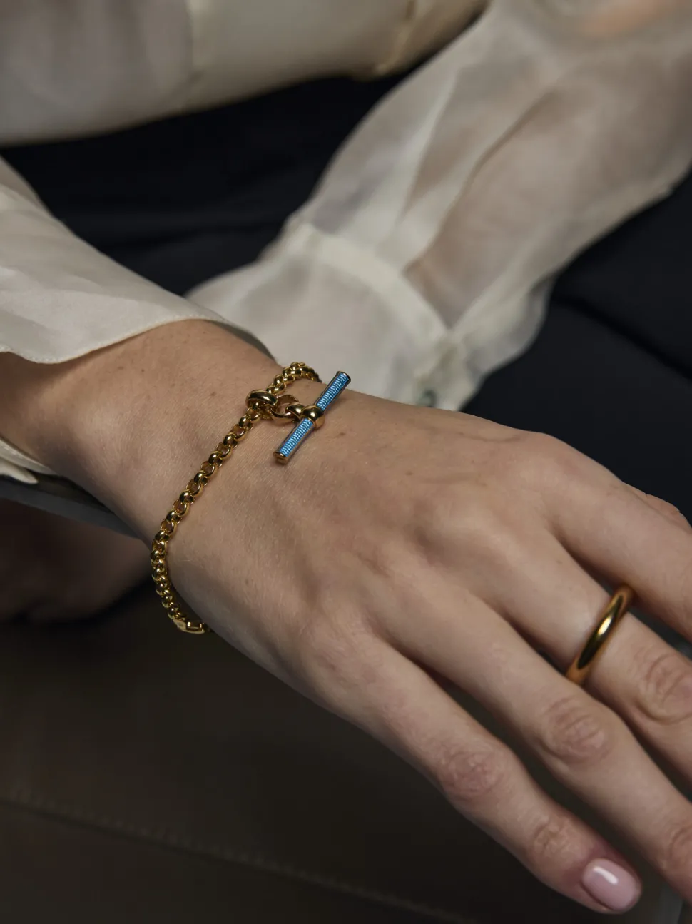 Aquamarine Enamelled Small Gold T-bar on Belcher Bracelet