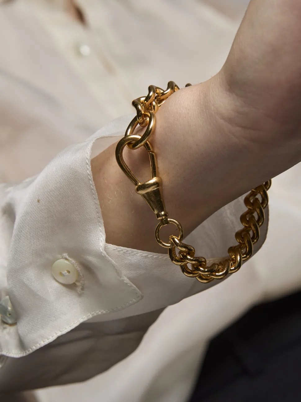 Large Gold Curb Clipt Bracelet