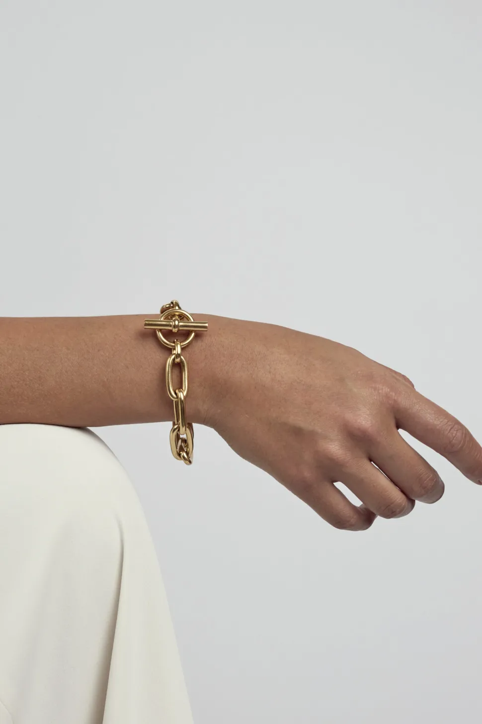 Medium Gold Oval Linked Bracelet
