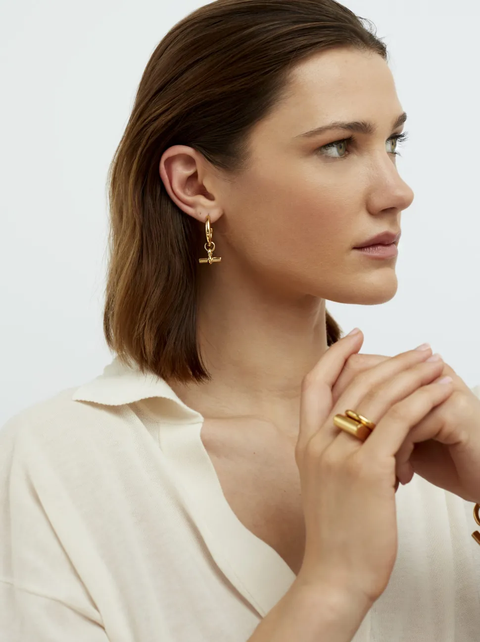 Medium Gold T-Bar Earrings
