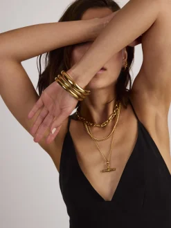 Medium Gold T-Bar On Belcher Chain