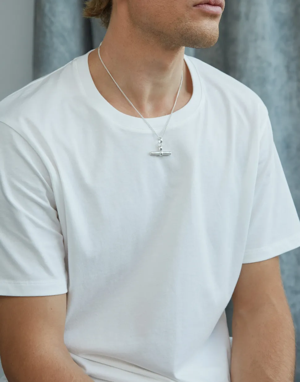 Men's Solid Sterling Silver T-Bar On Fine Curb Chain