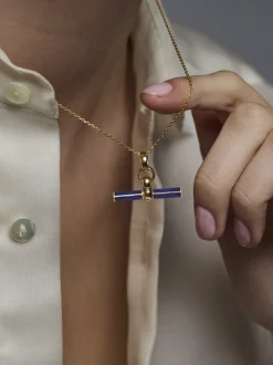 Navy Enamelled Small Gold T-bar on Trace Chain