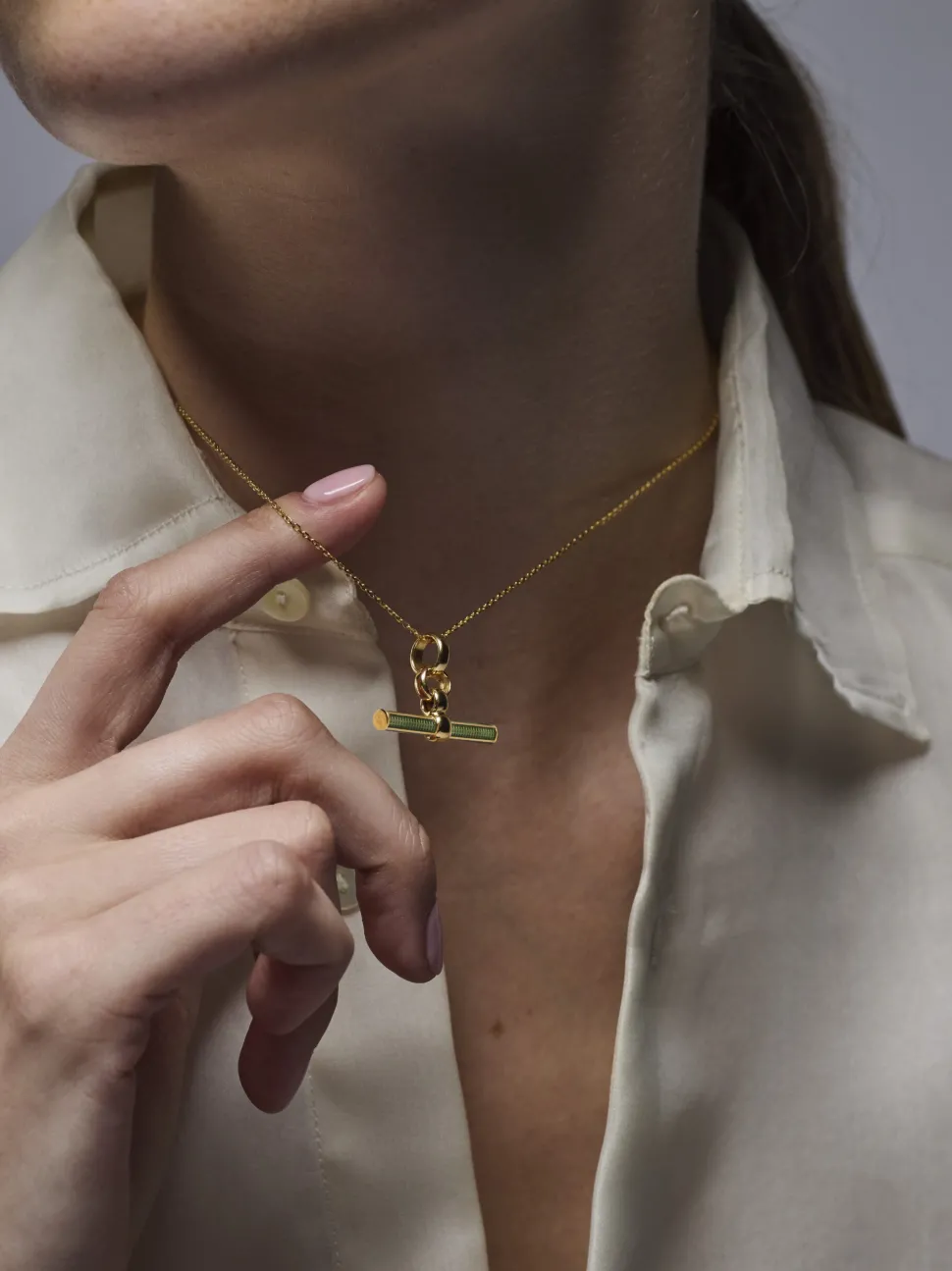 Olive Enamelled Small Gold T-bar on Trace Chain