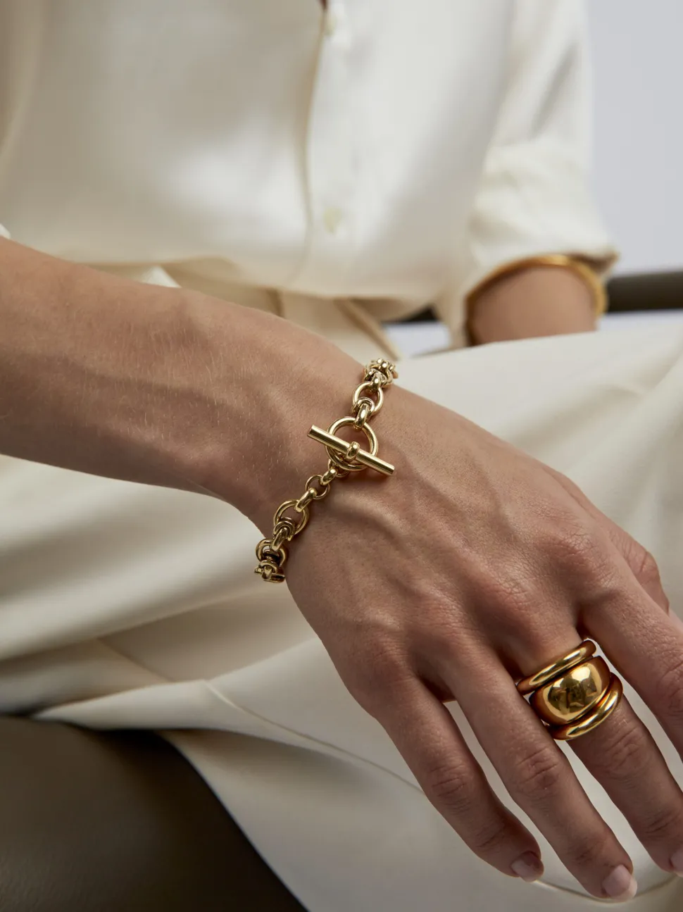 Small Gold Interlock Bracelet