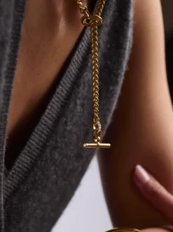 Small Gold Jewelled T-Bar Clasp on Curb Chain