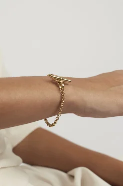 Small Gold T-bar Clasp on Belcher Chain Bracelet