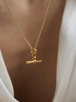 Small Gold T-Bar On Belcher Chain