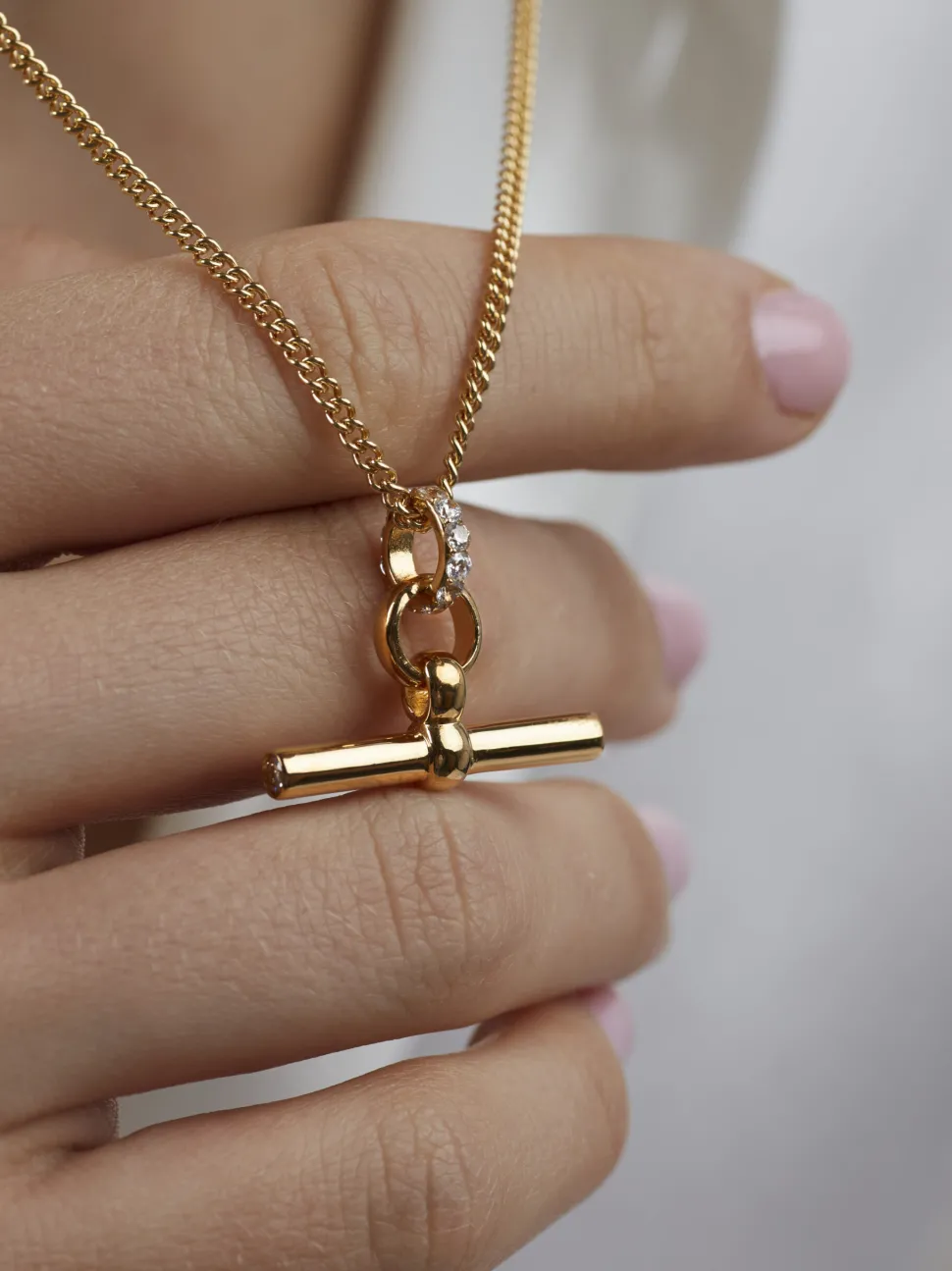 Small Jewelled Gold T-Bar On Fine Curb Chain