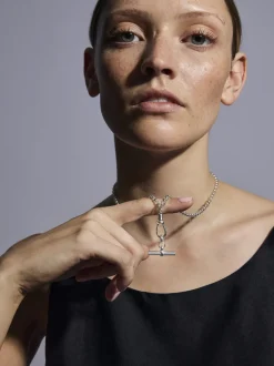 Small Silver T-Bar on Belcher Clipt Necklace