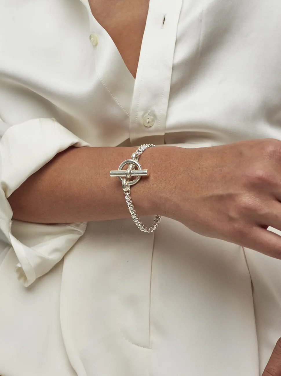 T-Bar Clasp Silver Curb Link Bracelet