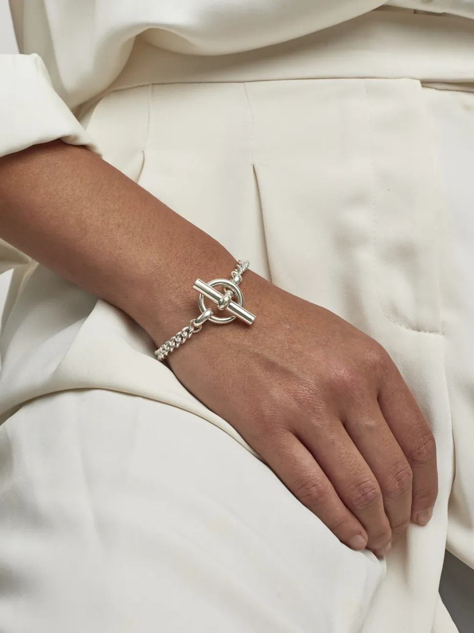 T-Bar Clasp Silver Curb Link Bracelet