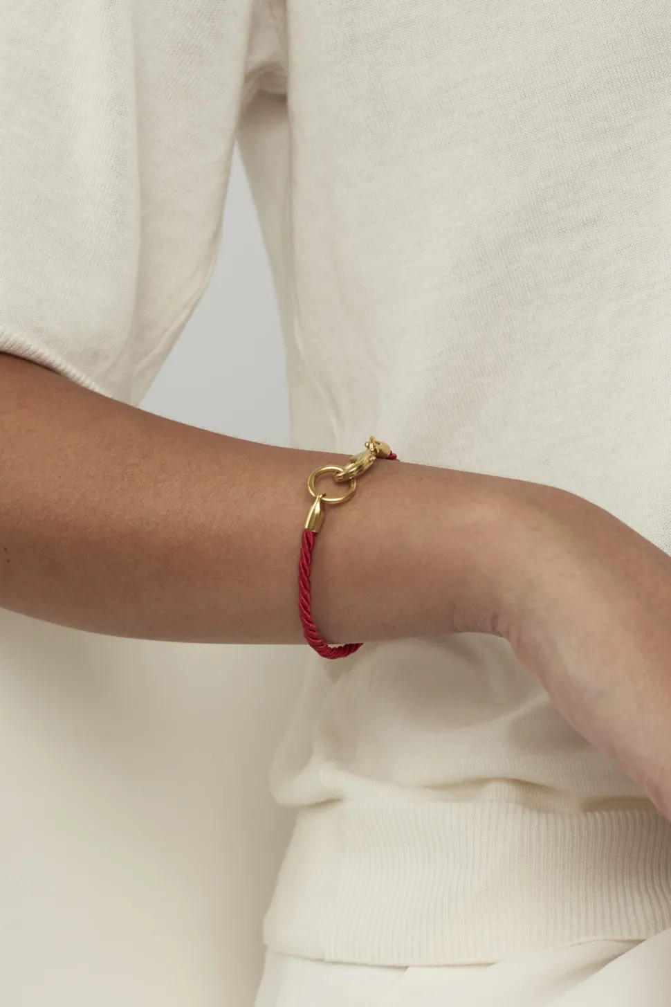 Tilly Sveaas Crimson Gold Friendship Bracelet