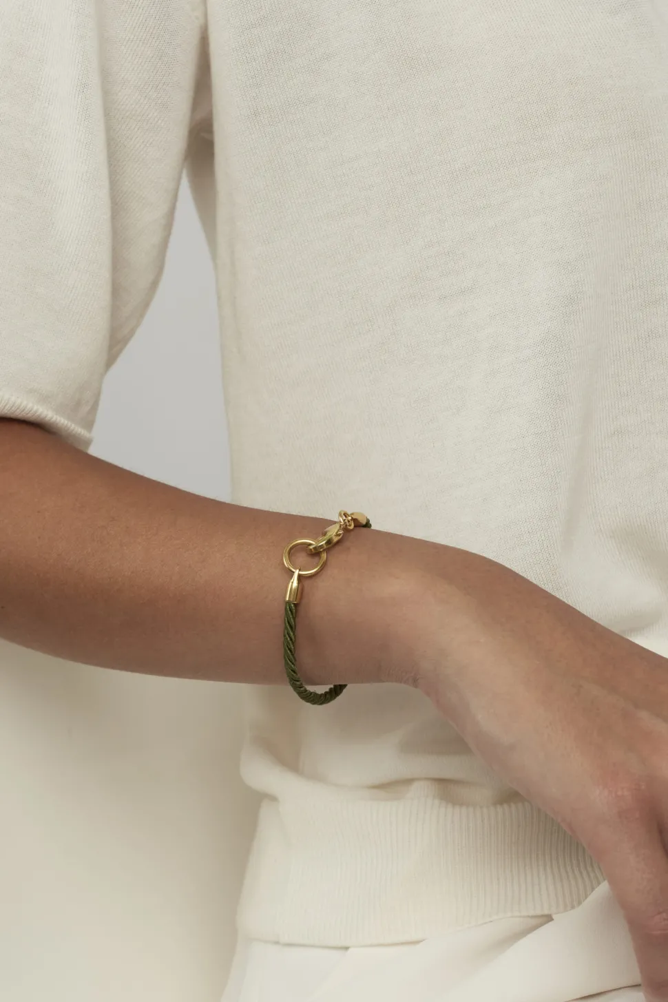 Tilly Sveaas Sage Gold Friendship Bracelet