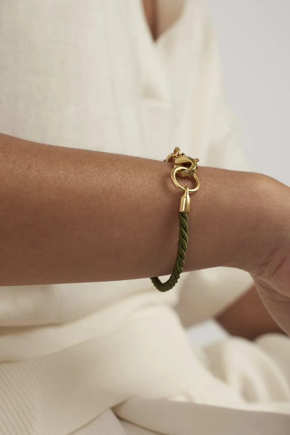 Tilly Sveaas Sage Gold Friendship Bracelet